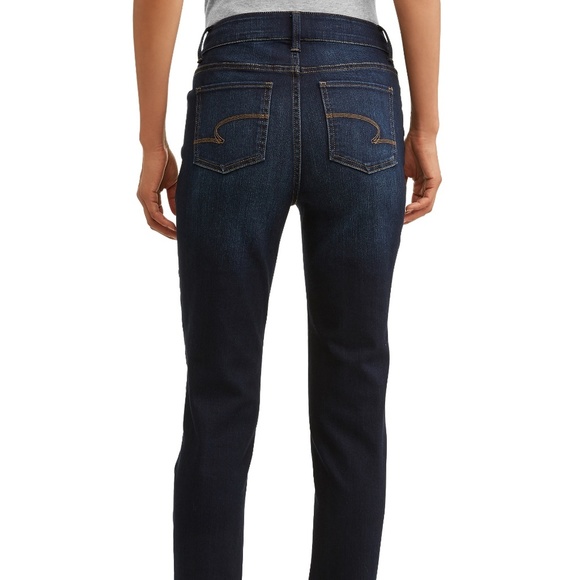 Time and Tru Mid Rise Straight Jean NWT Size 18P - Picture 2 of 4